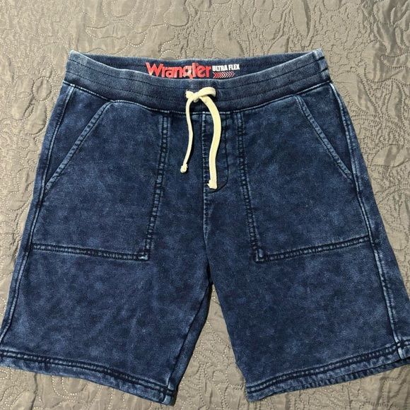 WRANGLER ULTRA FLEX SHORTS - Picture 1 of 3